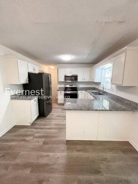 Building Photo - 2503 Elkmont Dr