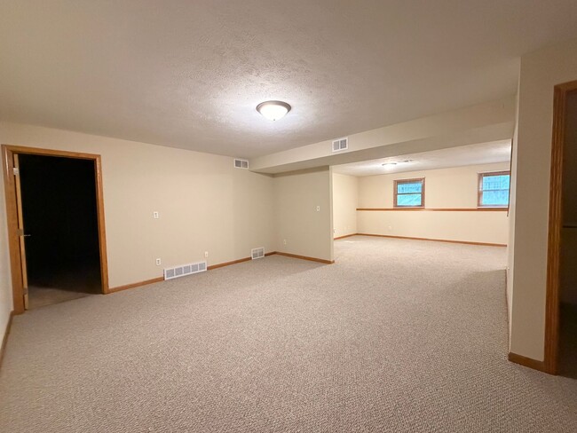 Building Photo - 2306 Breton Rd SE