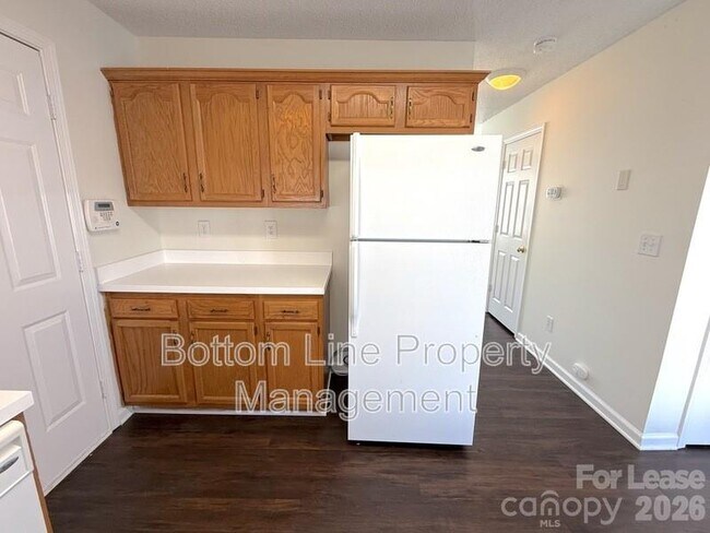 Building Photo - 8821 Cameron Spring Rd