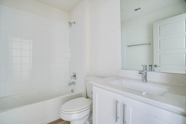 Building Photo - 428 Millbrook Blvd