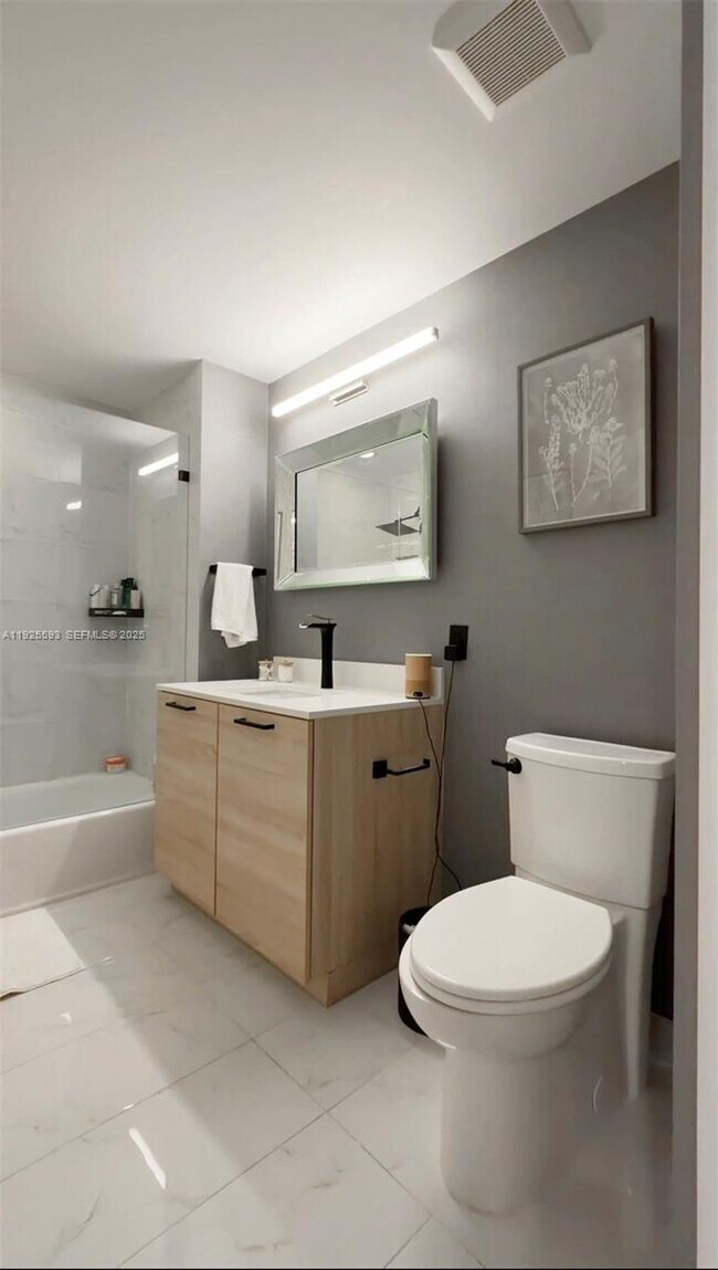 Building Photo - 16385 Biscayne Blvd