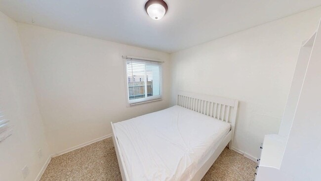 Building Photo - Remodeled | Private Side Yard