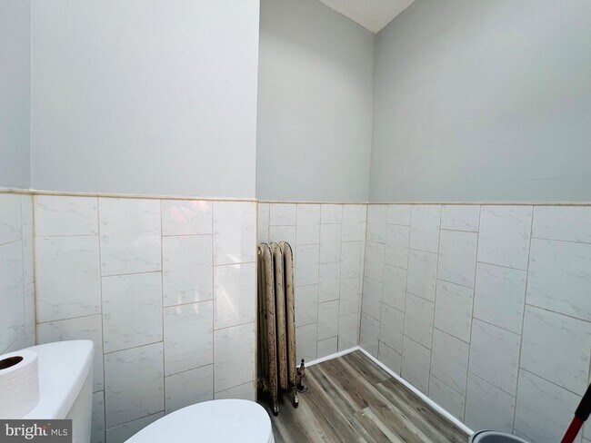 Building Photo - 1609 S 28th St