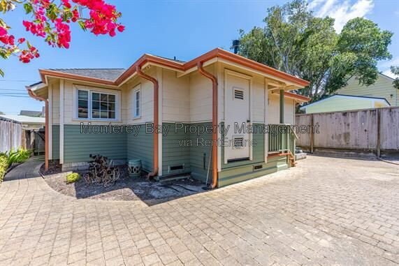 Building Photo - 414 Monterey Ave