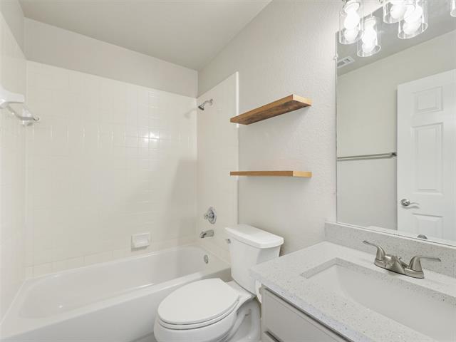Building Photo - 2709 Vail Dr