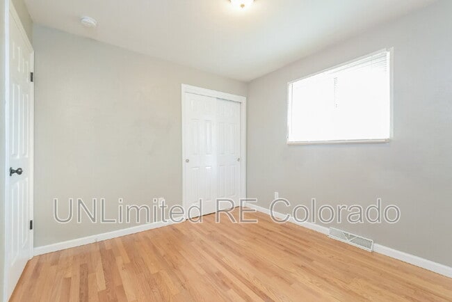Building Photo - 6050 S Sterne Pkwy