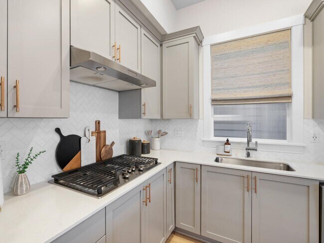 Building Photo - 13728 SW 166th Ave