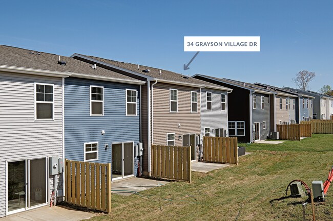 Building Photo - New Dog-Friendly Greene Co Townhome - Be The First To Live Here!