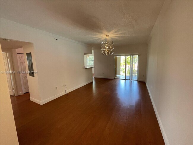 Building Photo - 140 SW 117th Ave