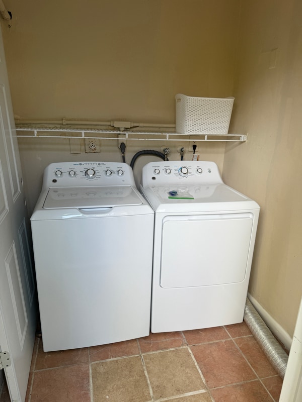 Building Photo - 405 Hendricks Isle