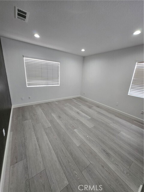Building Photo - 40643 Cartier St