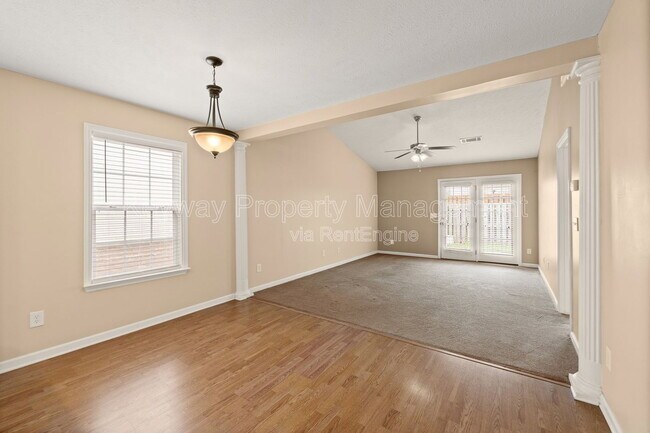 Building Photo - 208 Satomi Way