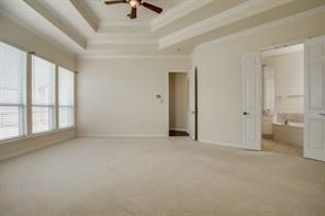 Building Photo - 4055 Victory Dr