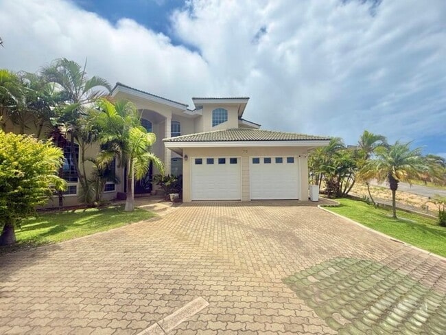 Building Photo - Partially Furnished 3 Bedroom / 2.5 Bathroom Custom Home in Sandhill Estates gated community!