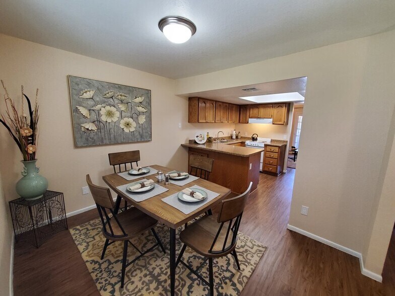 Building Photo - 7 W Mohawk Dr