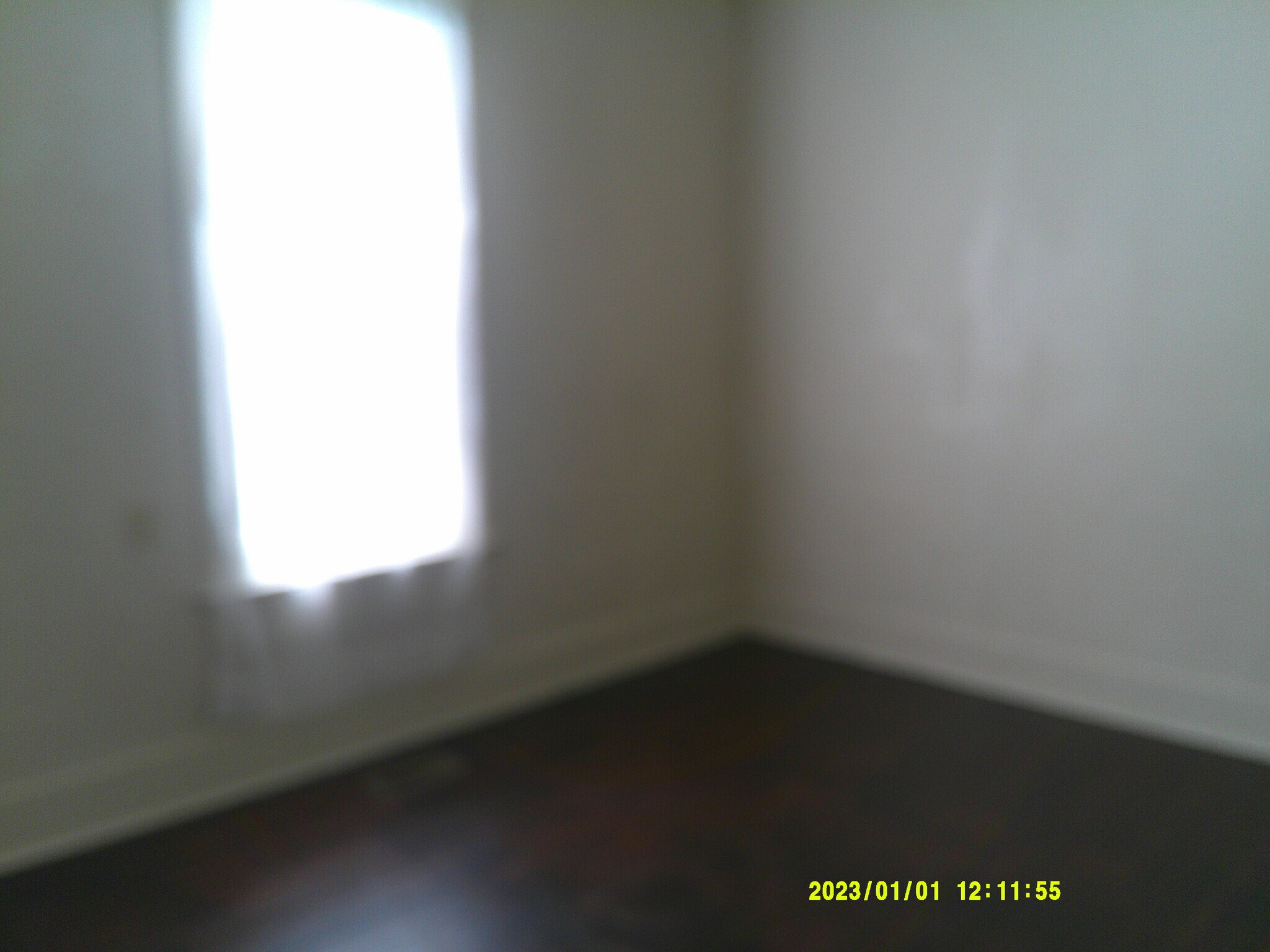 Middle bedroom from doorway - 124 N F St