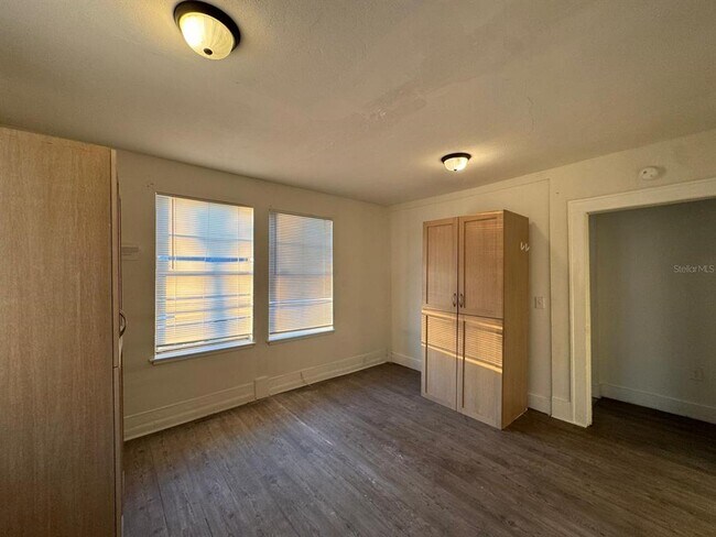 Building Photo - 4201 Cepeda St