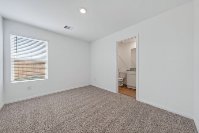 Building Photo - 2065 E Gemini Dr
