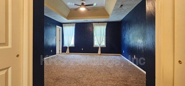 Building Photo - 25 Gallaer Ct