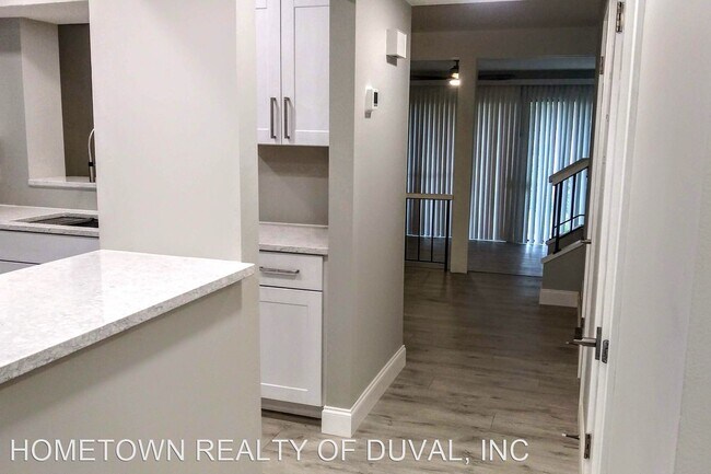 Building Photo - 7758 Las Palmas Way