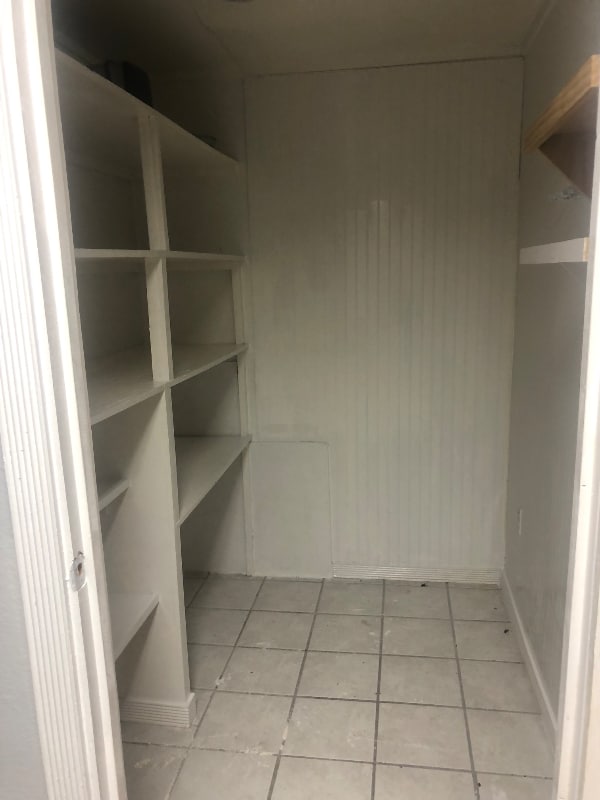 Building Photo - 10207 Wagon Rd W