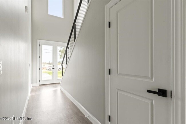 Building Photo - 5405 Heckscher Dr