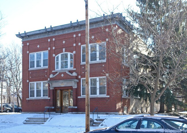 Building Photo - 590 Dayton Ave
