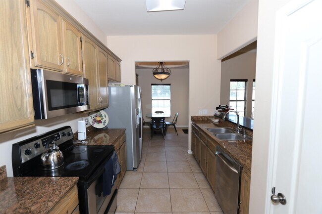 Building Photo - 10514 Winrock Dr