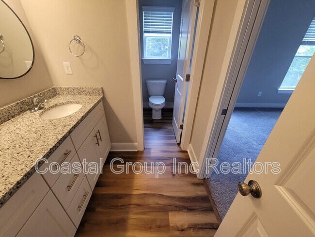 Building Photo - 1233 Auburn Hill Dr