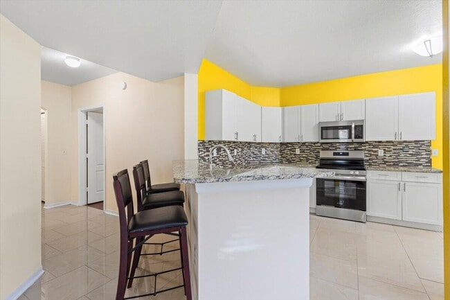 Building Photo - 110 SW Peacock Blvd