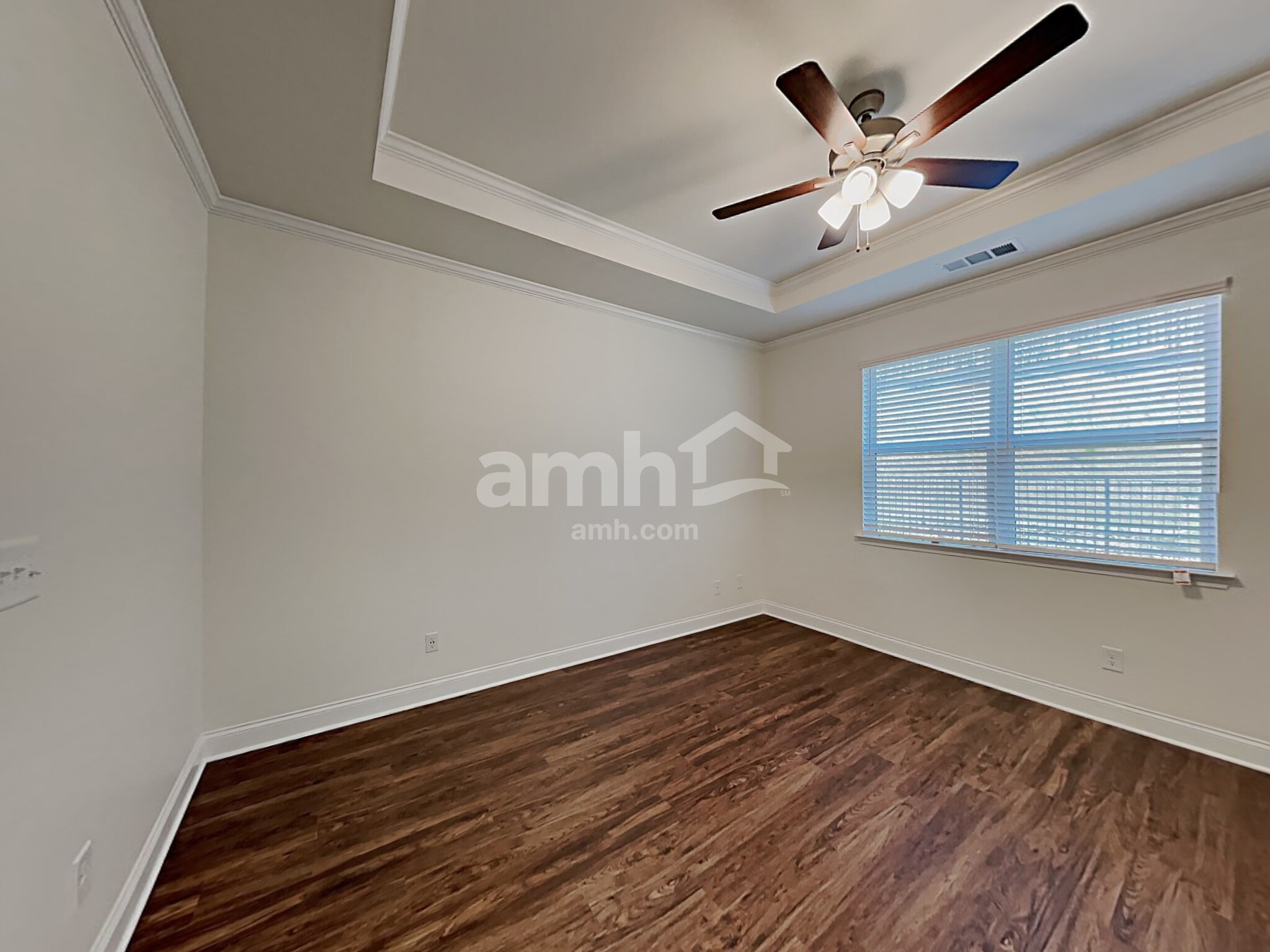 Building Photo - 7049 Creeksong Dr