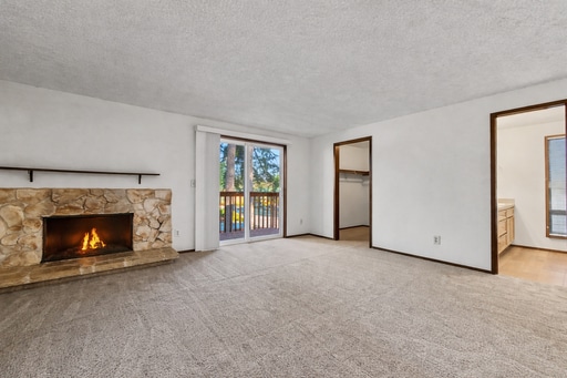 Building Photo - AVAILABLE FEBRUARY 10TH! Freshly Updated Kingsgate Home with Private Outdoor Space