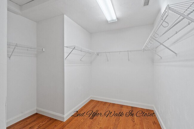 Building Photo - 50 Hadleigh Rd