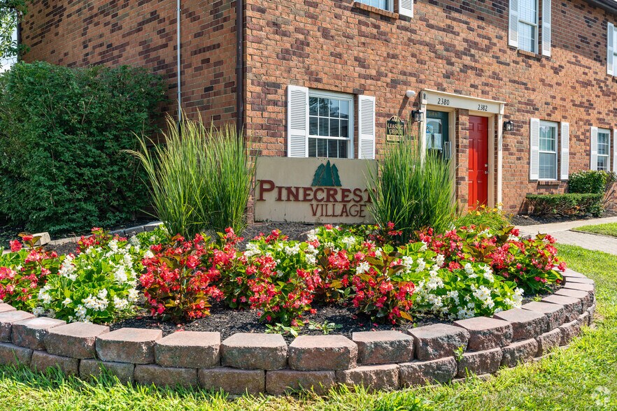 Primary Photo - Pinecrest Village