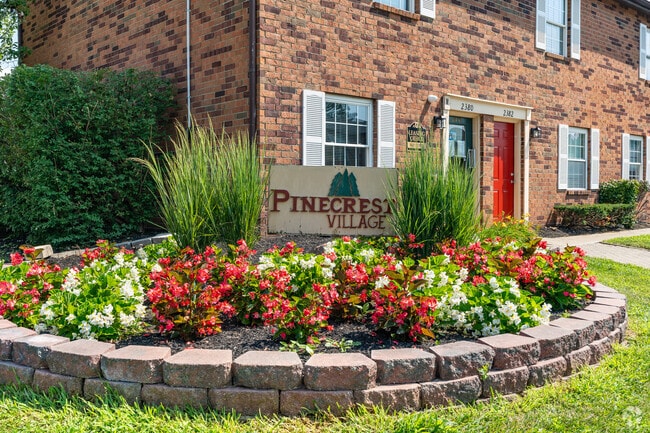 Building Photo - SUMMER REDUCED RENT - Pinecrest Village