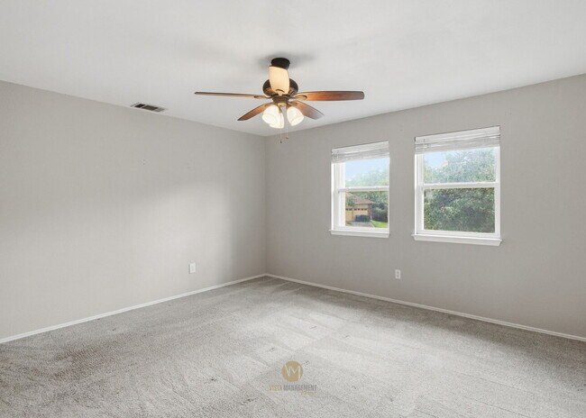 Building Photo - 13811 Stone Hollow