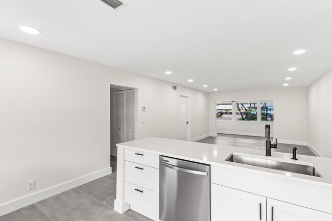 Building Photo - 551 Covered Bridge Blvd