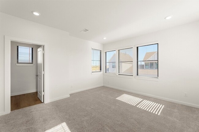 Building Photo - 3335 Verdant Ln