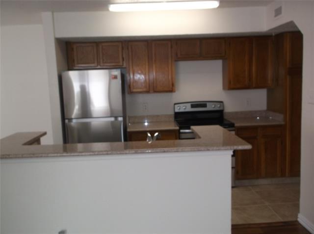 Building Photo - 9809 Walnut St