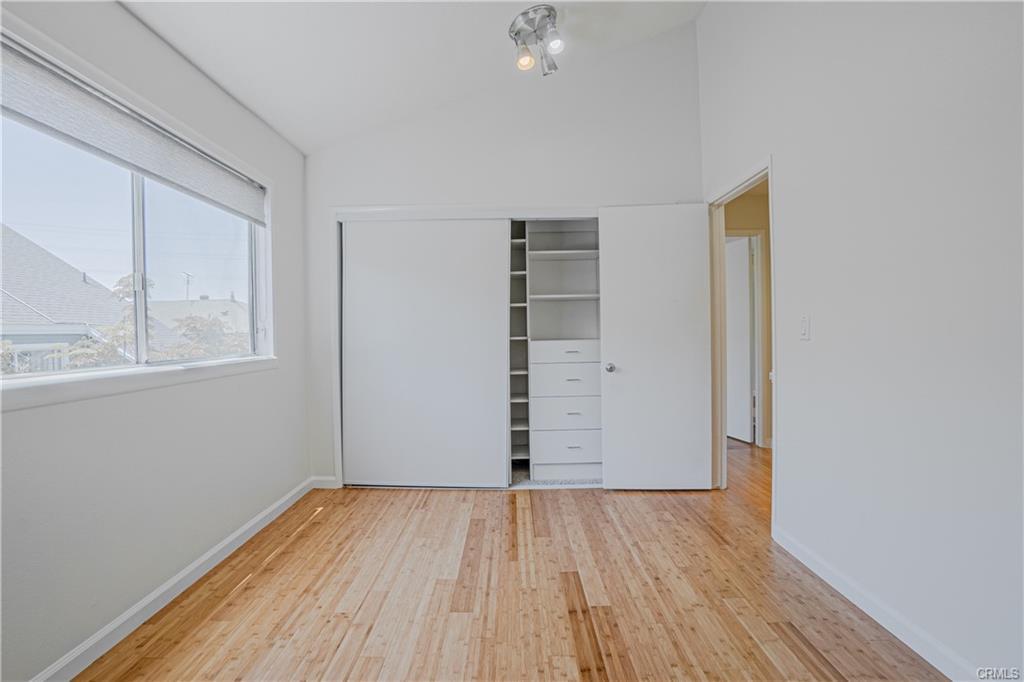 Building Photo - 2522 Voorhees Ave