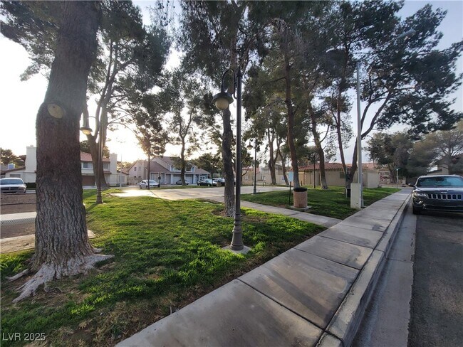 Building Photo - 108 Boysenberry Ln