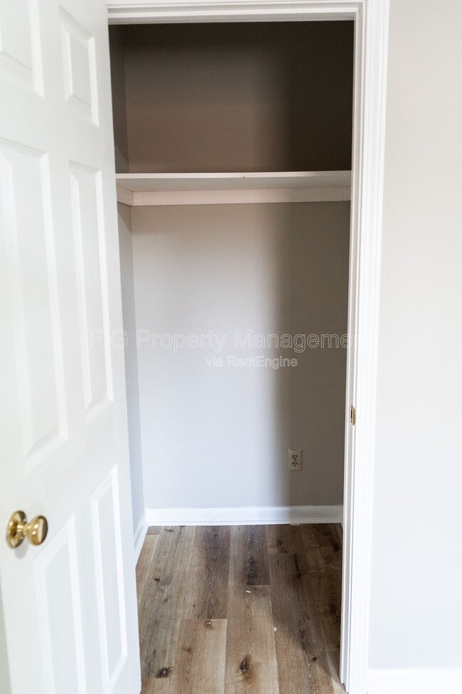 Building Photo - 1816 Lively Rd