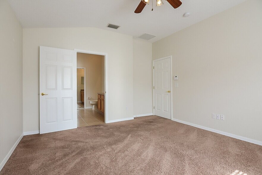 Building Photo - 34325 Smart Dr