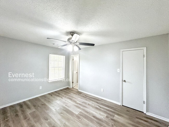 Building Photo - 3570 Shadow Oaks Pkwy