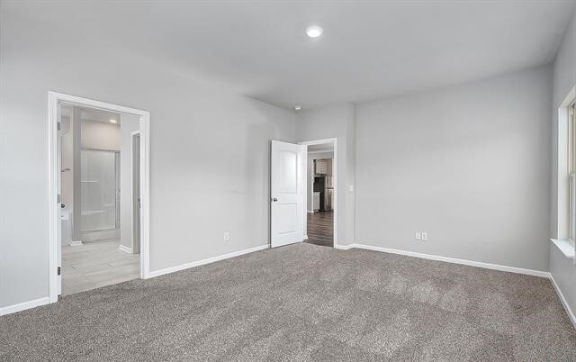 Building Photo - 111 River Haven Dr