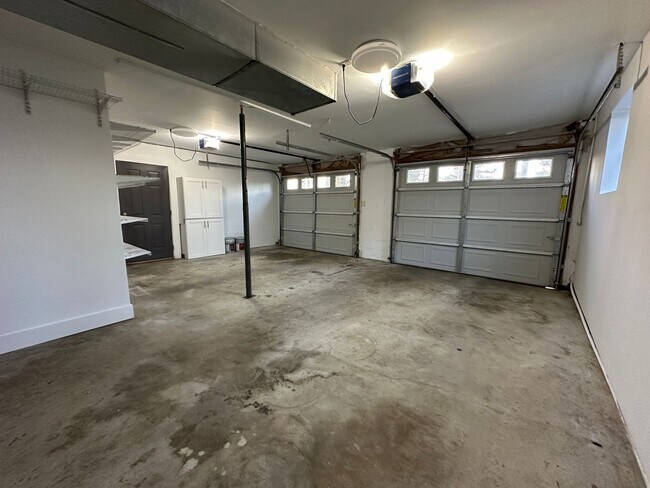 Building Photo - Farragut Cul-de-Sac Home on ½ Acre | 3BR + Sunroom | Walk to Greenway & Farragut HS