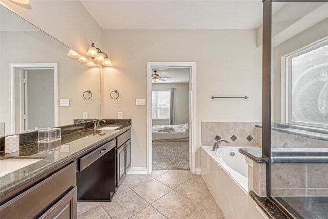 Building Photo - 17827 Circular Quay Ln