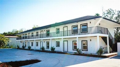Building Photo - 2201 Conway Dr