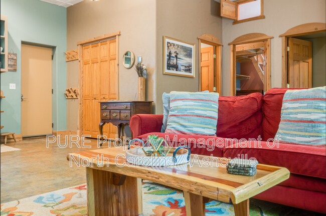 Building Photo - 226 Brickyard Rd