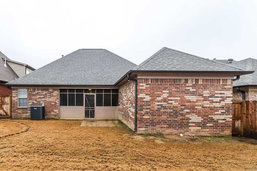 Building Photo - 2936 Boffin Dr